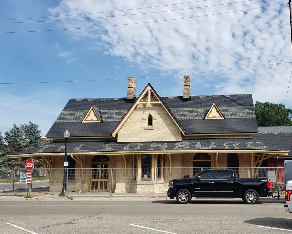 landmark moire black carriage house stonegate grey house